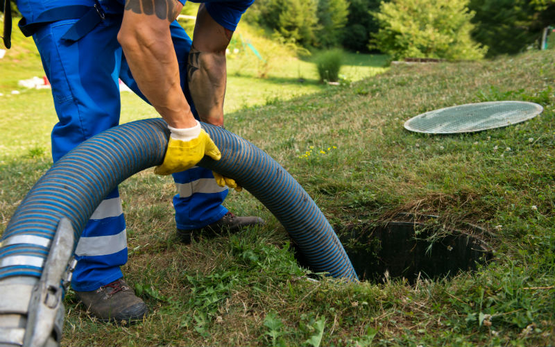 5 Clues It’s Time to Call for Septic Tank Cleaning